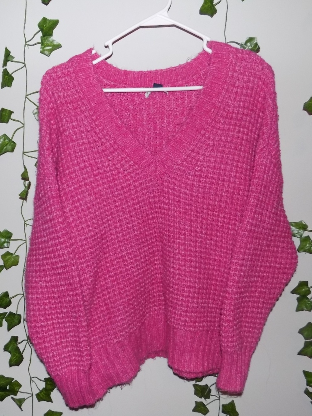 American Eagle Hot Pink V-Neck Sweater